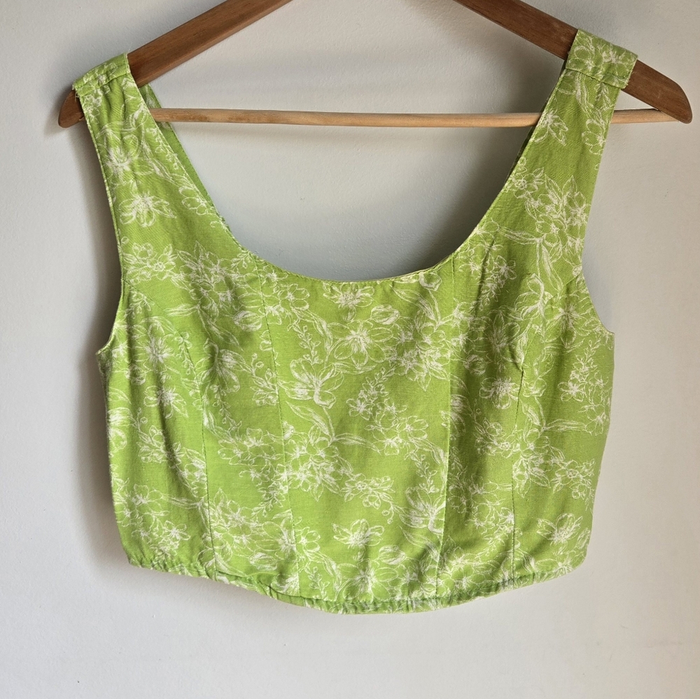 🎁 Free With Any Purchase - MIDNIGHT SKY Floral Green Top